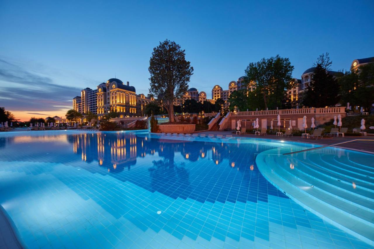 Dreams Sunny Beach Resort And Spa Экстерьер фото The swimming pool at the hotel