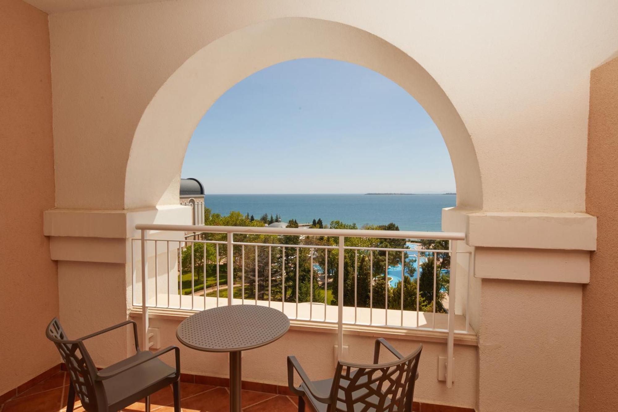 Dreams Sunny Beach Resort And Spa Номер фото A balcony at the hotel