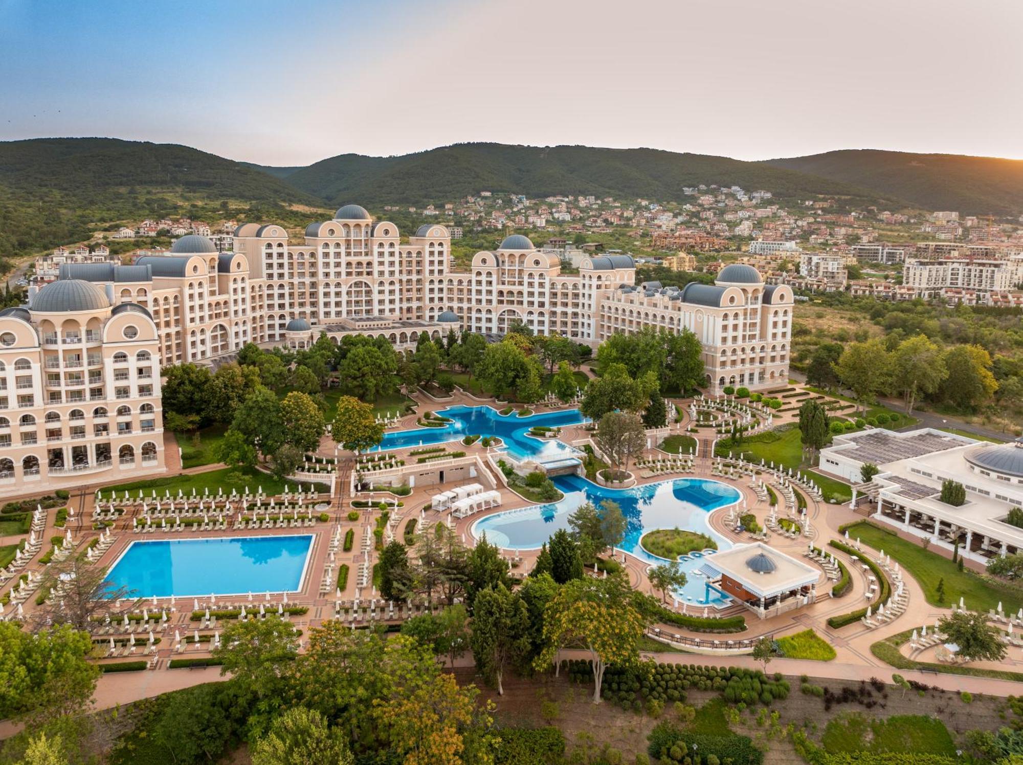 Dreams Sunny Beach Resort And Spa Экстерьер фото The complex